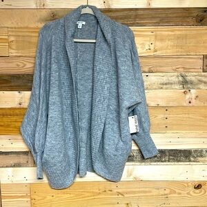 Nine West size small gray cocoon cardigan sweater with pockets